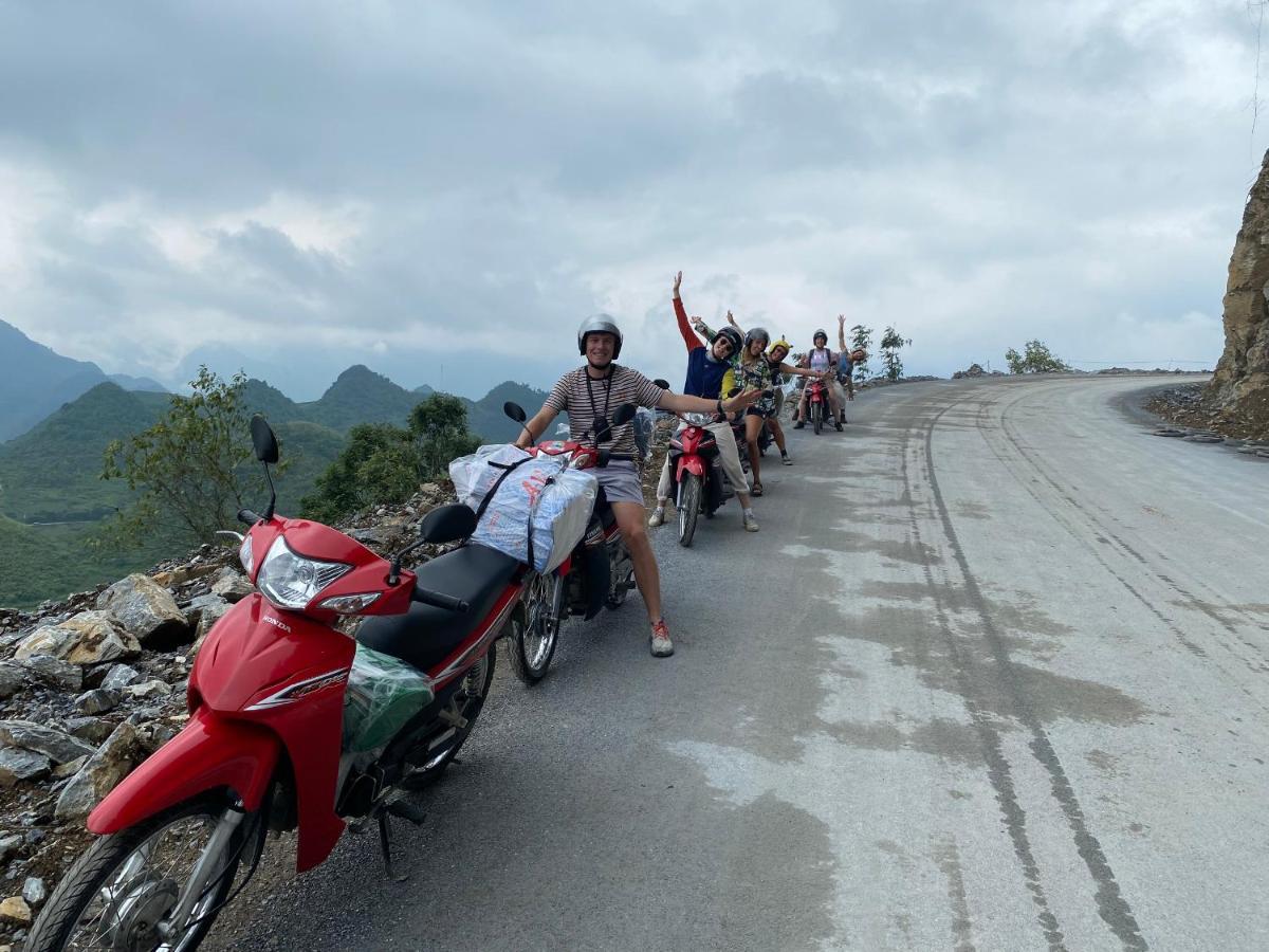 Hg Hostel Provide Tours & Motorbikes ハザン エクステリア 写真